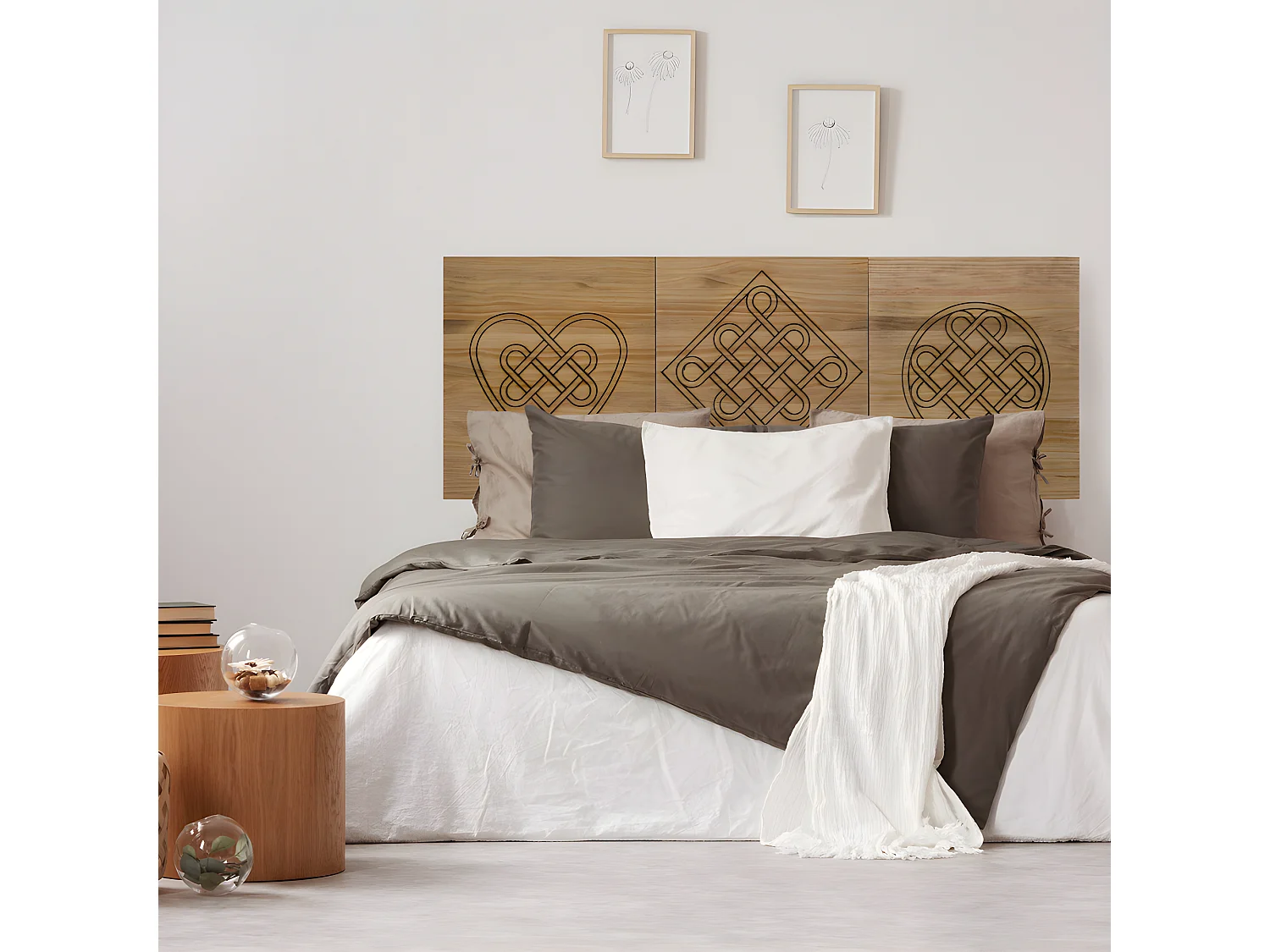 Tête de lit en bois massif de pin. Modèle Éternité 160X60x1,8cm.