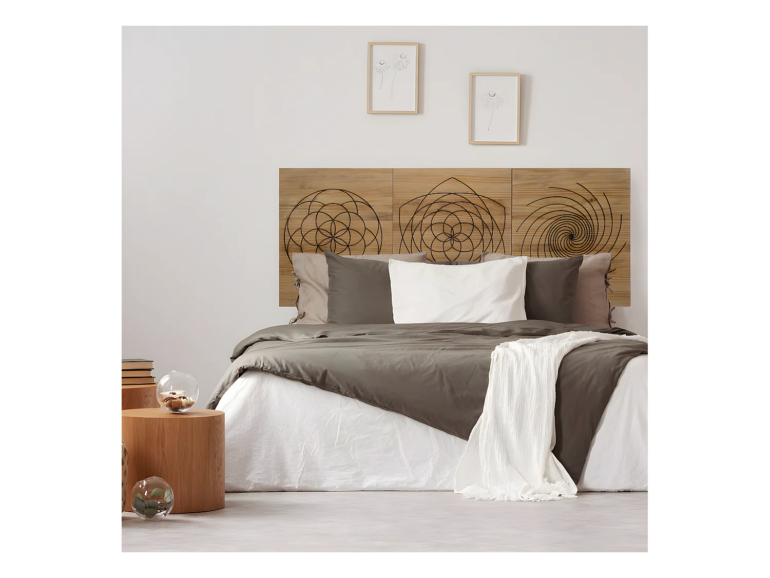 Tête de lit en bois massif de pin. Modèle Symétrie 150X60x1,8cm.