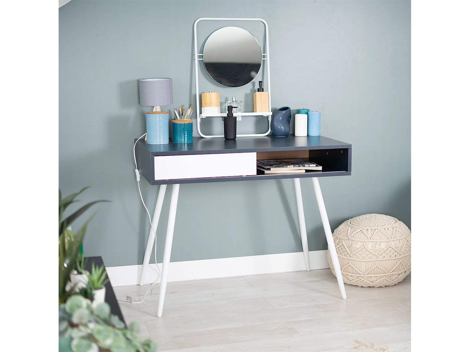 Bureau avec 1 coffre et une porte coulissante blanche en plateau noir et pieds blanc,SHARPE