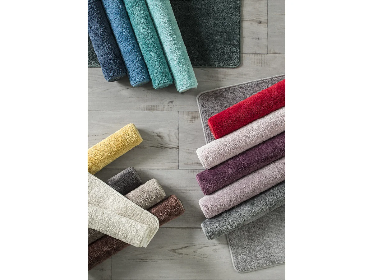 Tapis de bain uni en polyester taupe 60x120cm