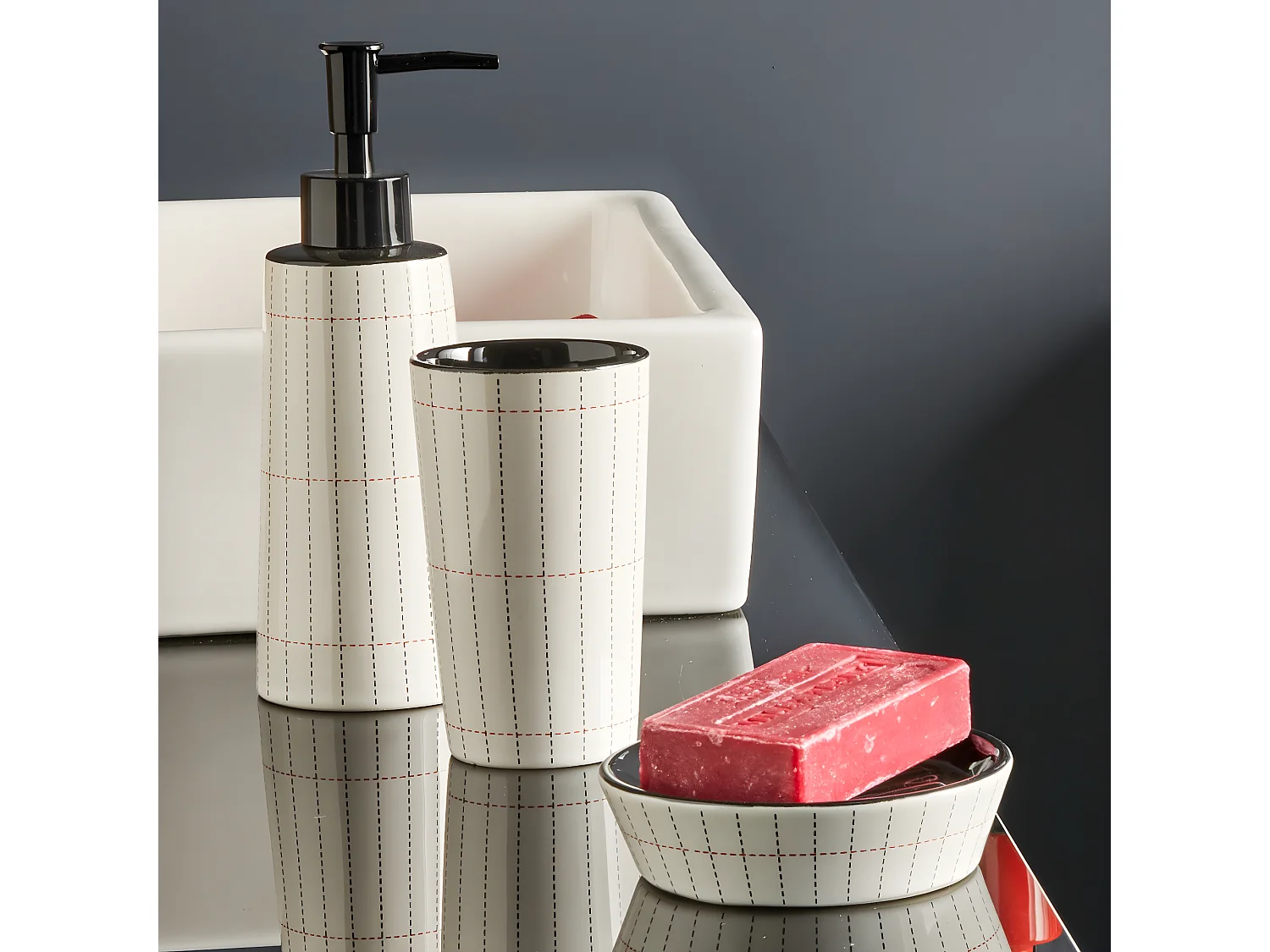 Porte brosse à dents géométrique en céramique SAINT GERMAIN