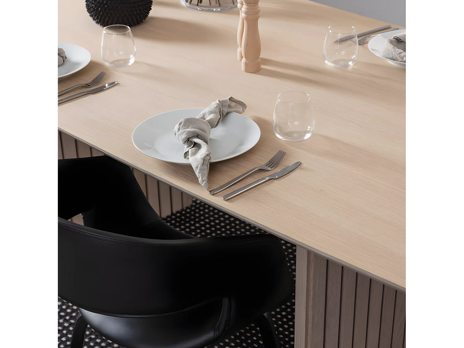 Dryas - Table à manger 8 personnes aux bords arrondis en bois - Bois blanchi