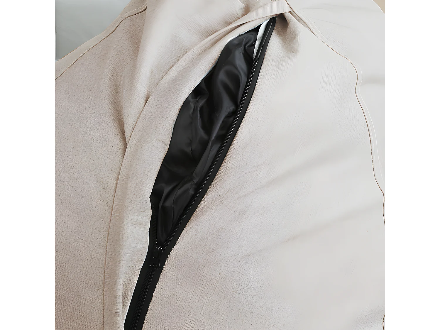 Beige peervormige poef 80 x 70 cm