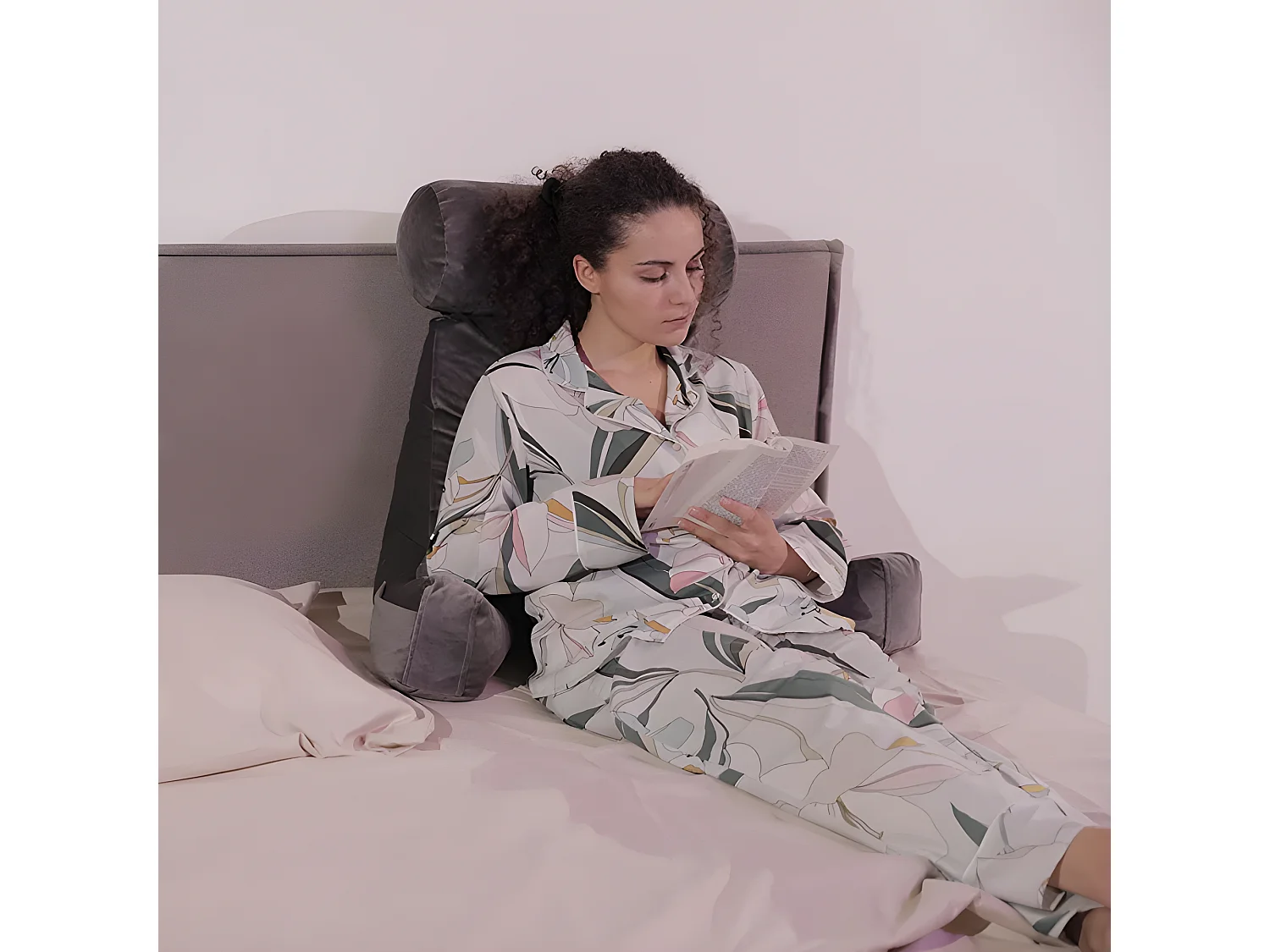 Coussin de lecture velours noir 65 x 80 cm