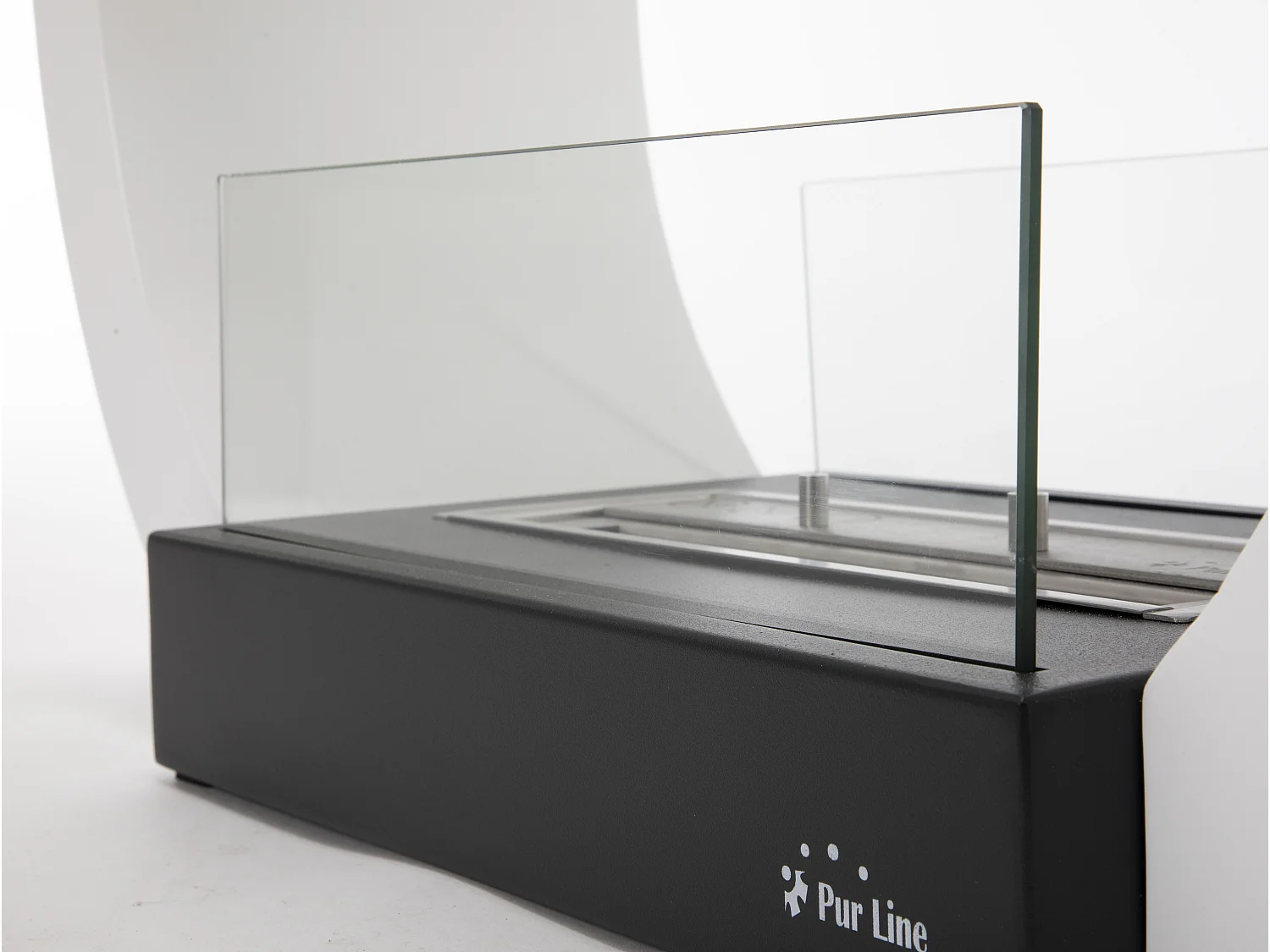 Cheminée à l'éthanol au sol semi-circulaire en acier blanc