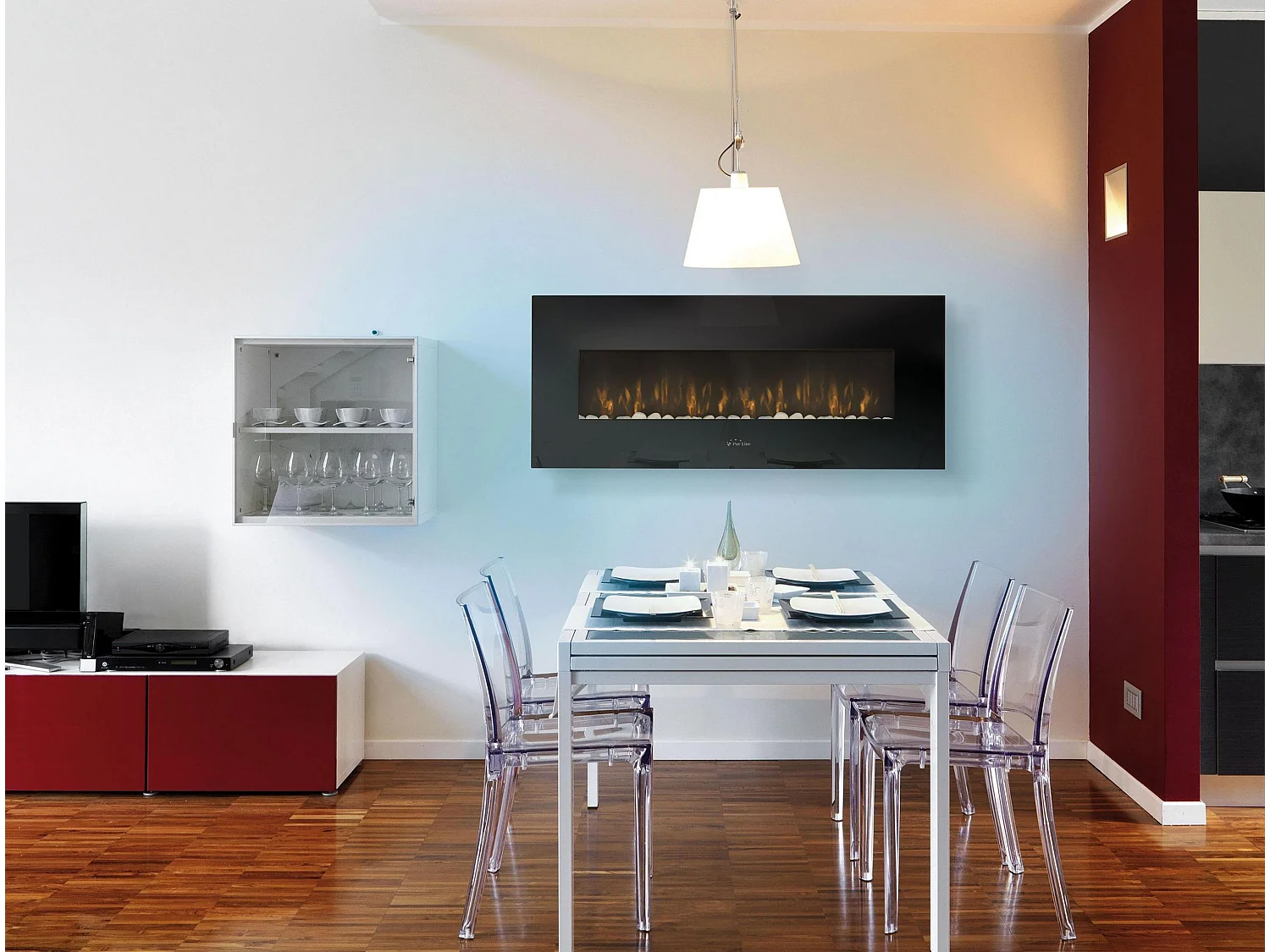 Chimenea eléctrica mural 2kW panorámica en cristal templado negro con mando a distancia