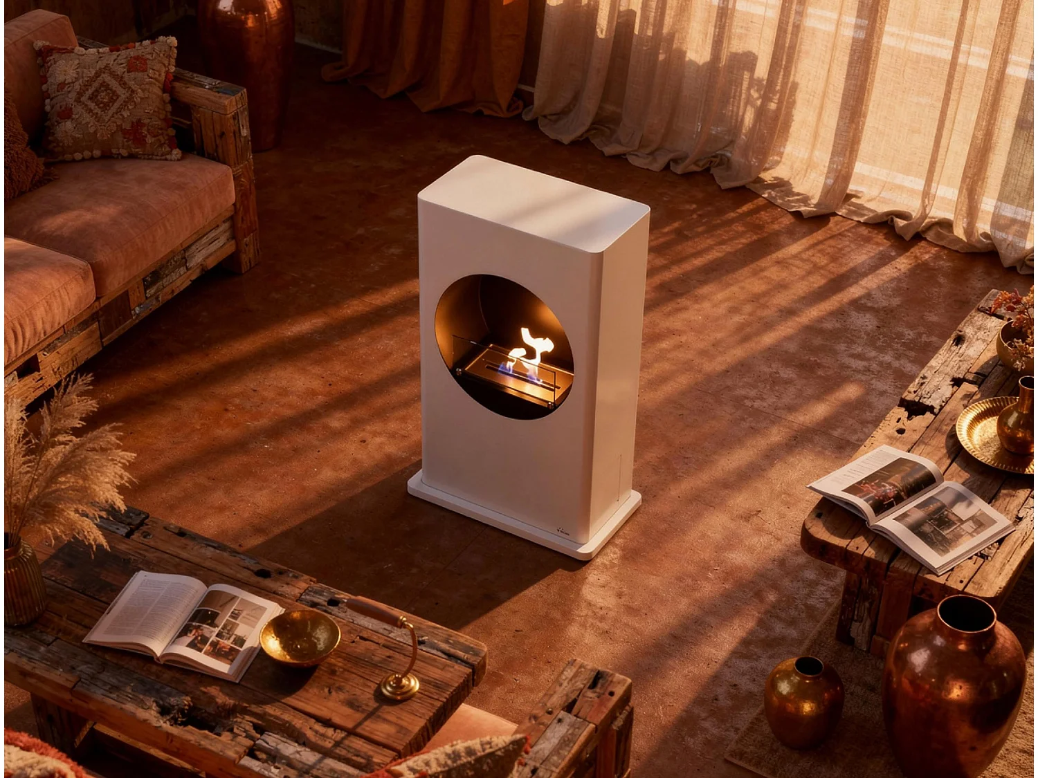 Cheminée à l'éthanol au sol en acier laqué blanc