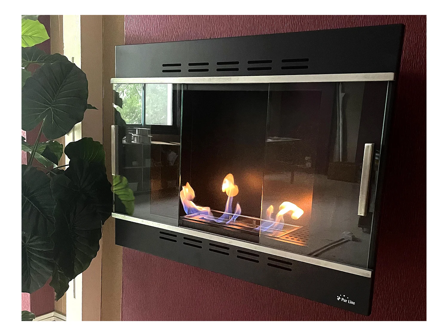 Biocamino inseribile a parete con porte