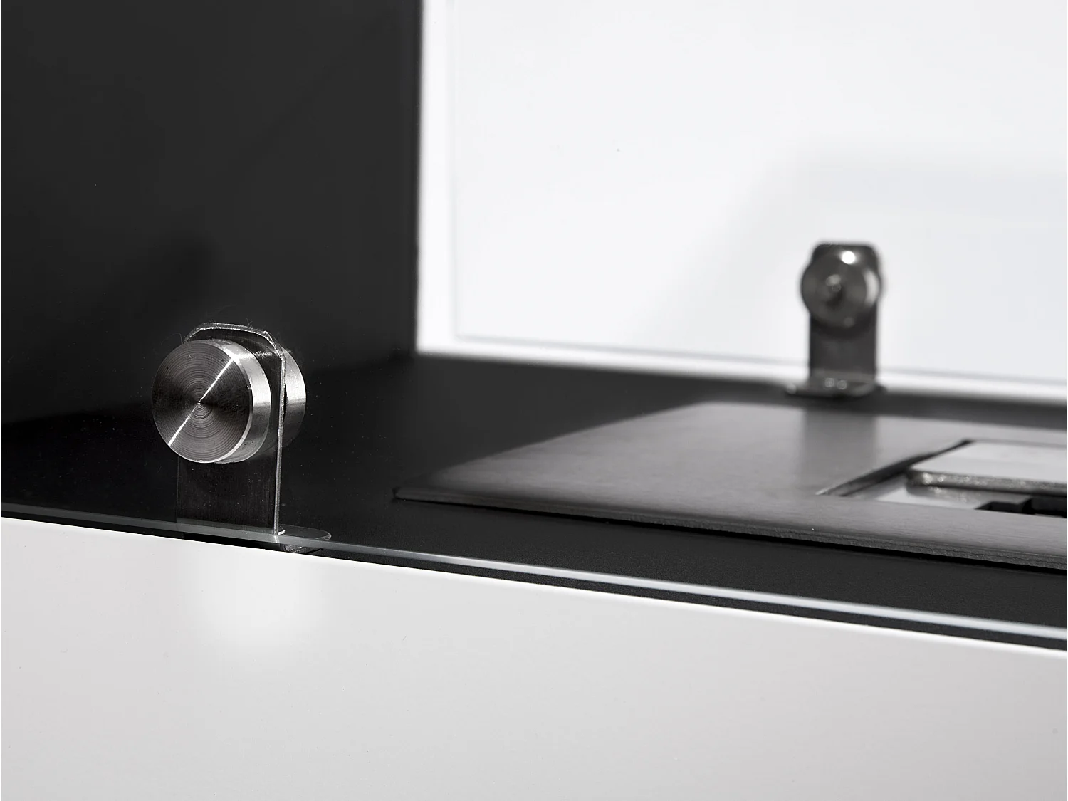 Grande cheminée à l'éthanol au sol en acier