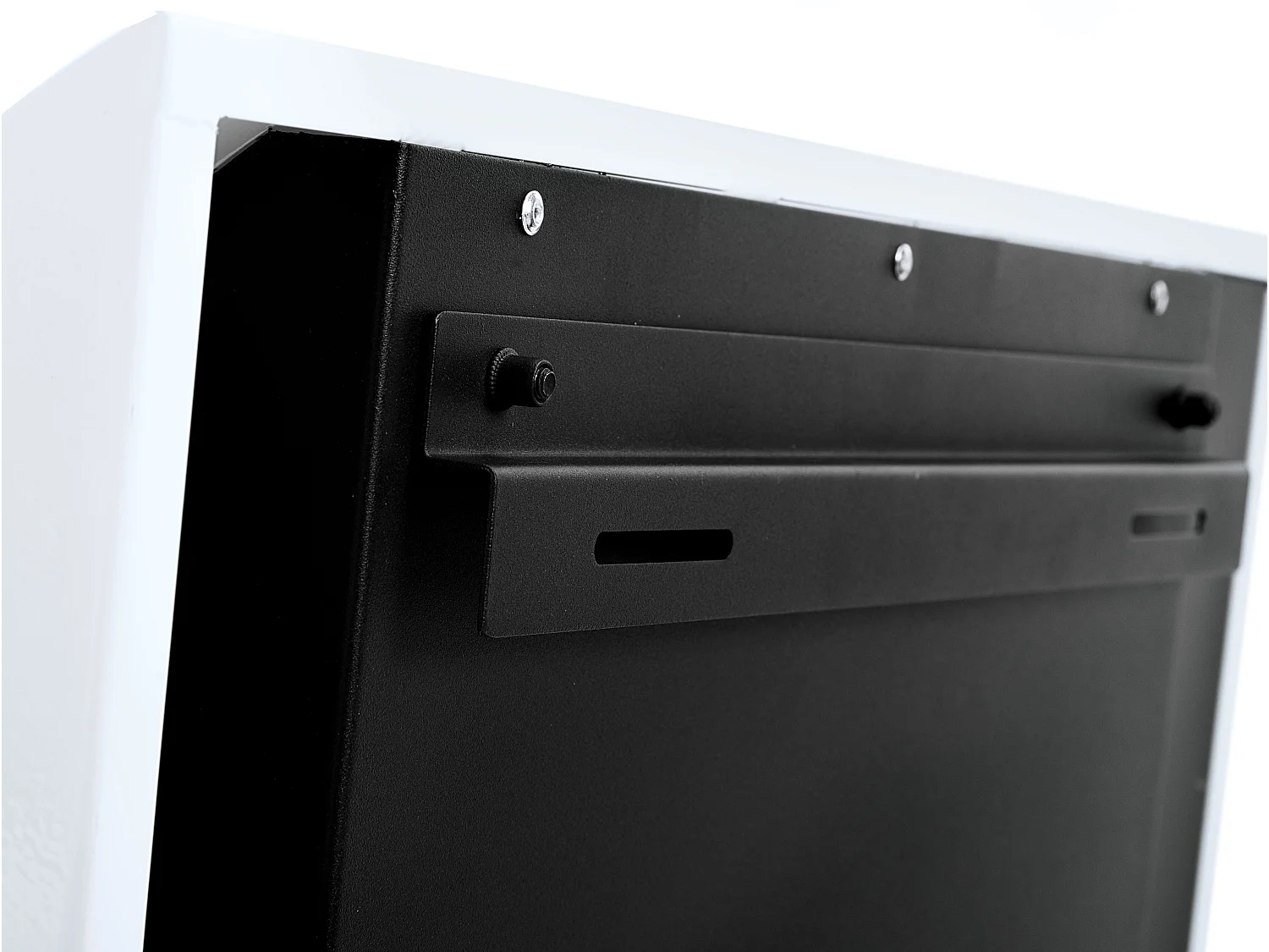 Cheminée à l'éthanol en acier laqué blanc