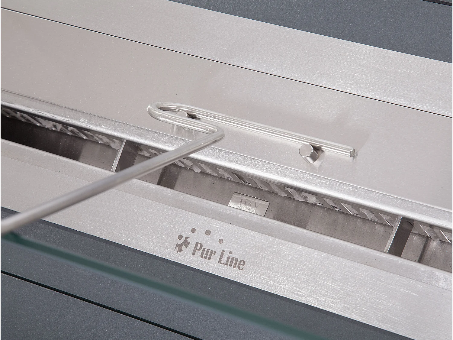 Chimenea de etanol de suelo en acero negro y quemador central