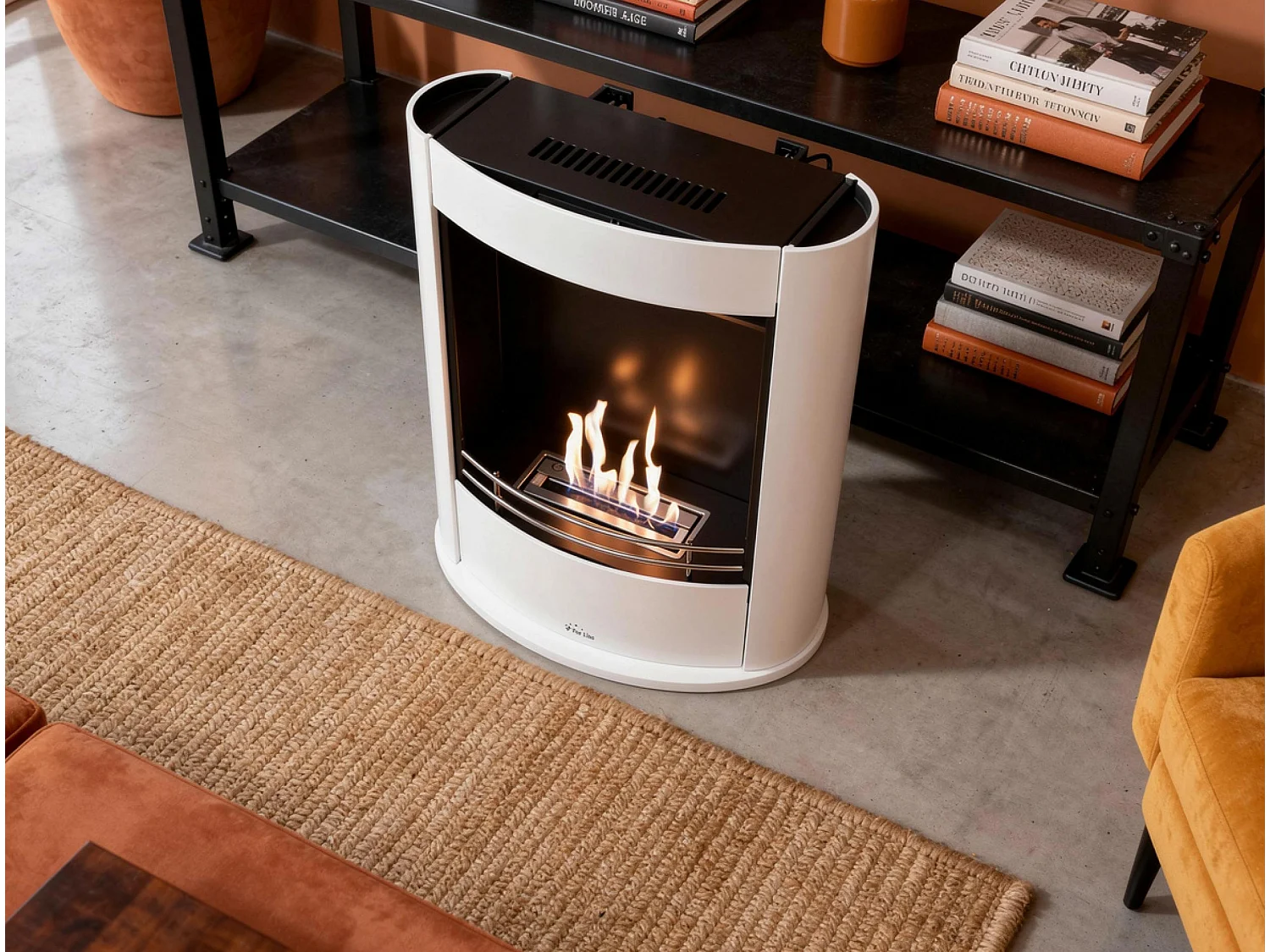 Cheminée à l'éthanol au sol en acier blanc