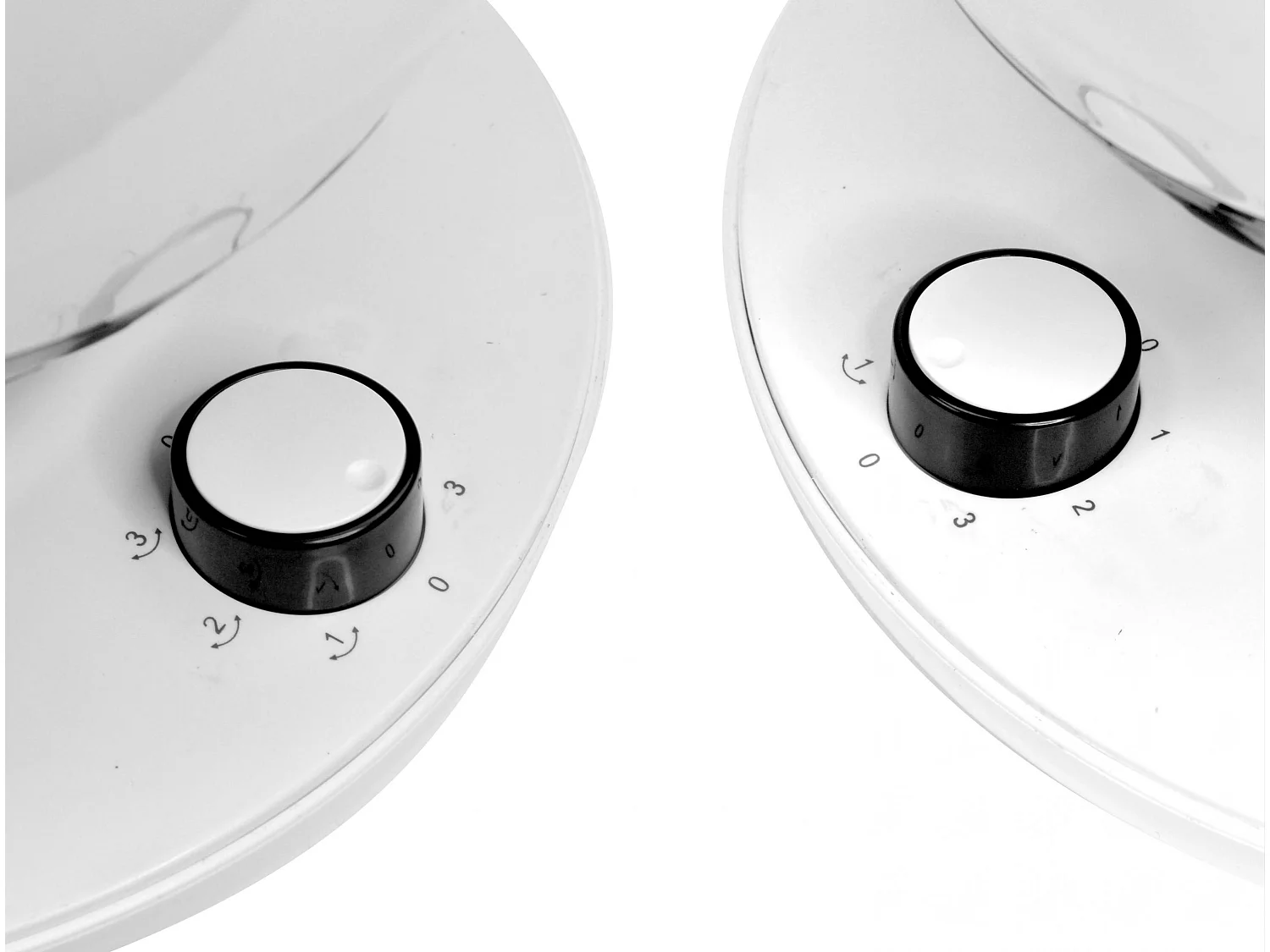 Tafelventilator met verticale oscillatie