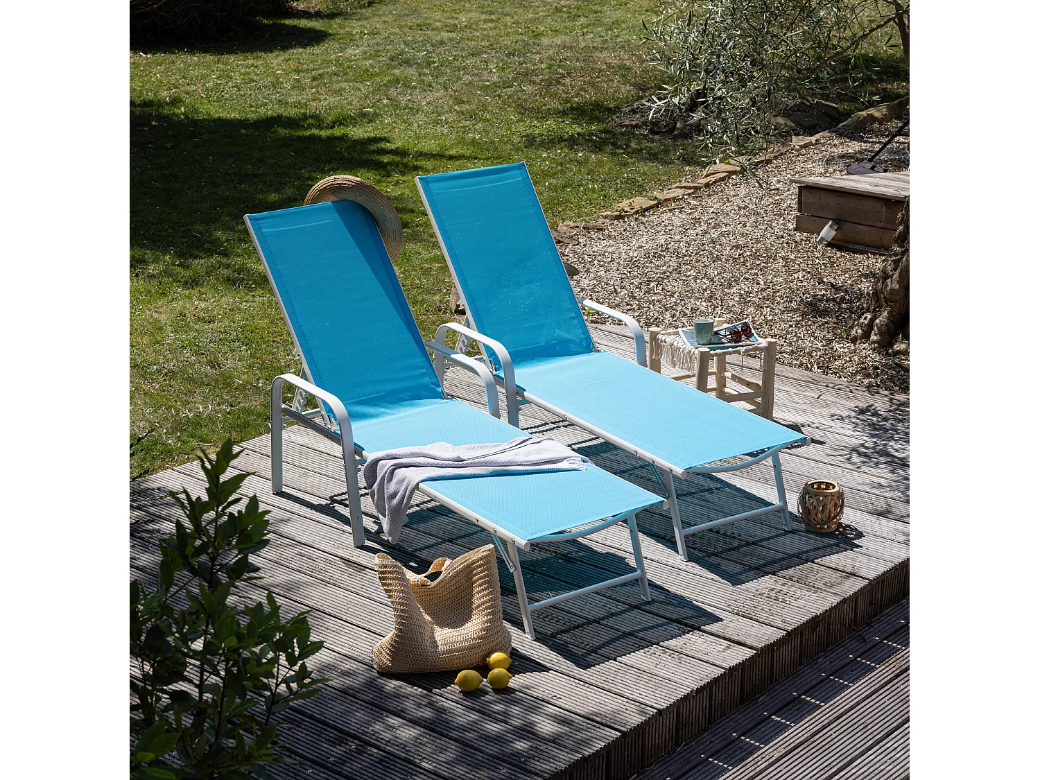 Lot de 2 bains de soleil SARDINIA en textilène bleu - structure blanche - HAPPY GARDEN