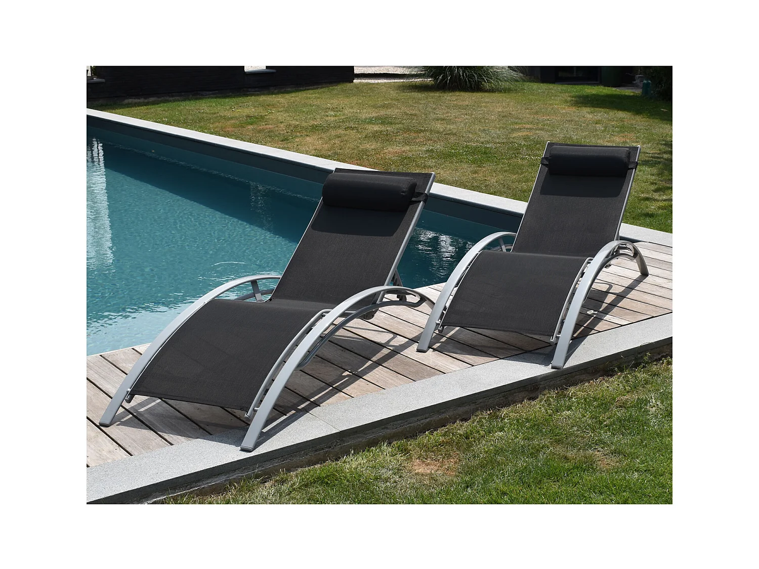 Set van 2 GALAPAGOS ligstoelen in zwart textilene - grijs aluminium