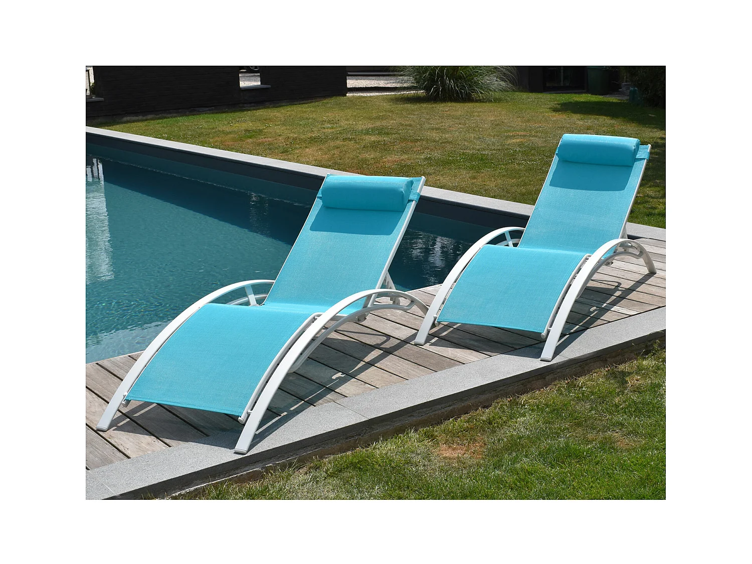 2er Set Liegestühle GALAPAGOS aus blauem Textilene - weißes Aluminium