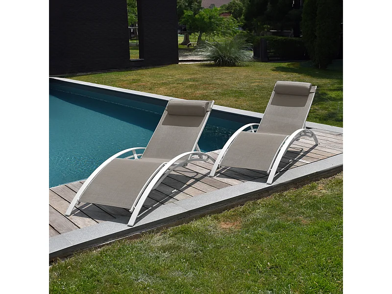 Lot de 2 transats GALAPAGOS en textilène taupe - aluminium blanc - HAPPY GARDEN