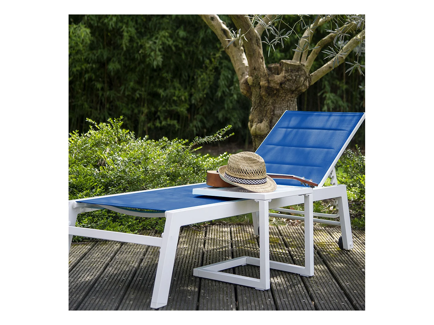 Set bain de soleil et table d'appoint BARBADOS en textilène bleu - aluminium blanc - HAPPY GARDEN