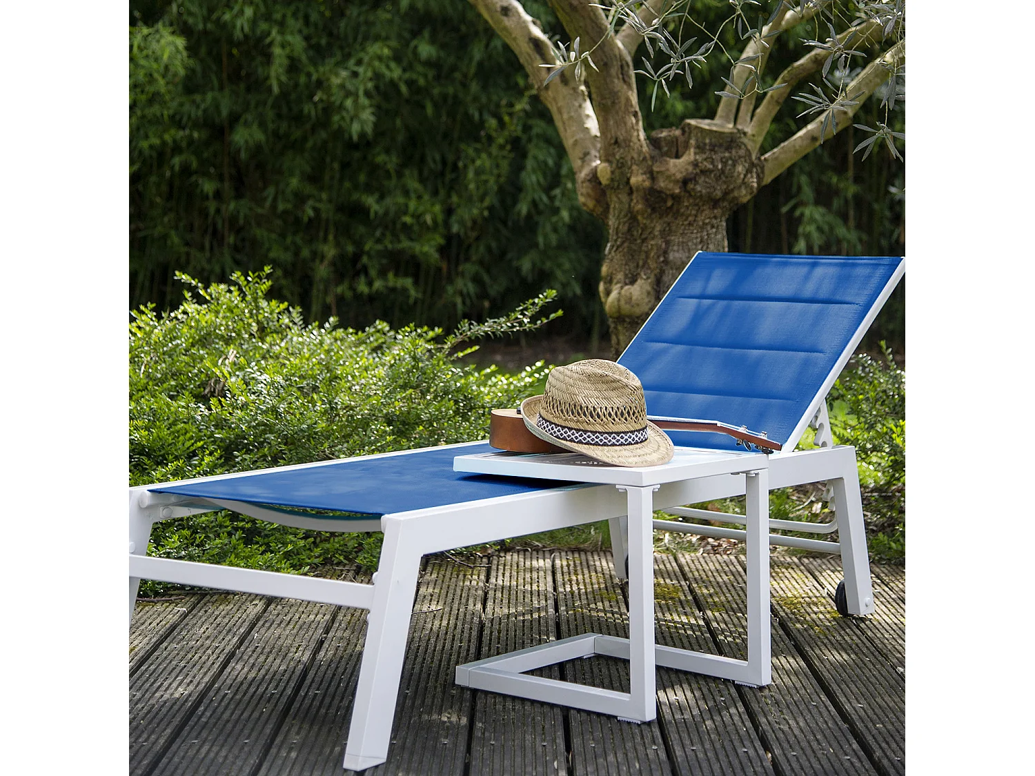 Set bain de soleil et table d'appoint BARBADOS en textilène bleu - aluminium blanc - HAPPY GARDEN