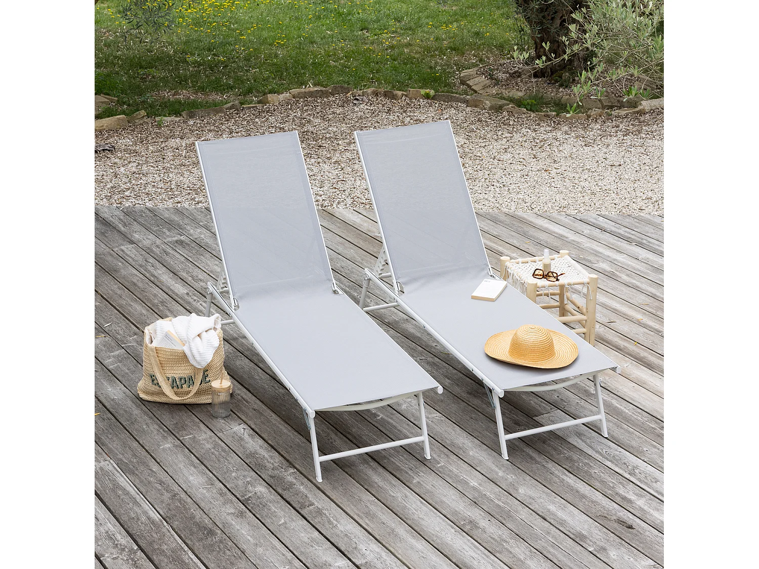 Lot de 2 bains de soleil pliants SICILIA en textilène gris - structure blanche - HAPPY GARDEN