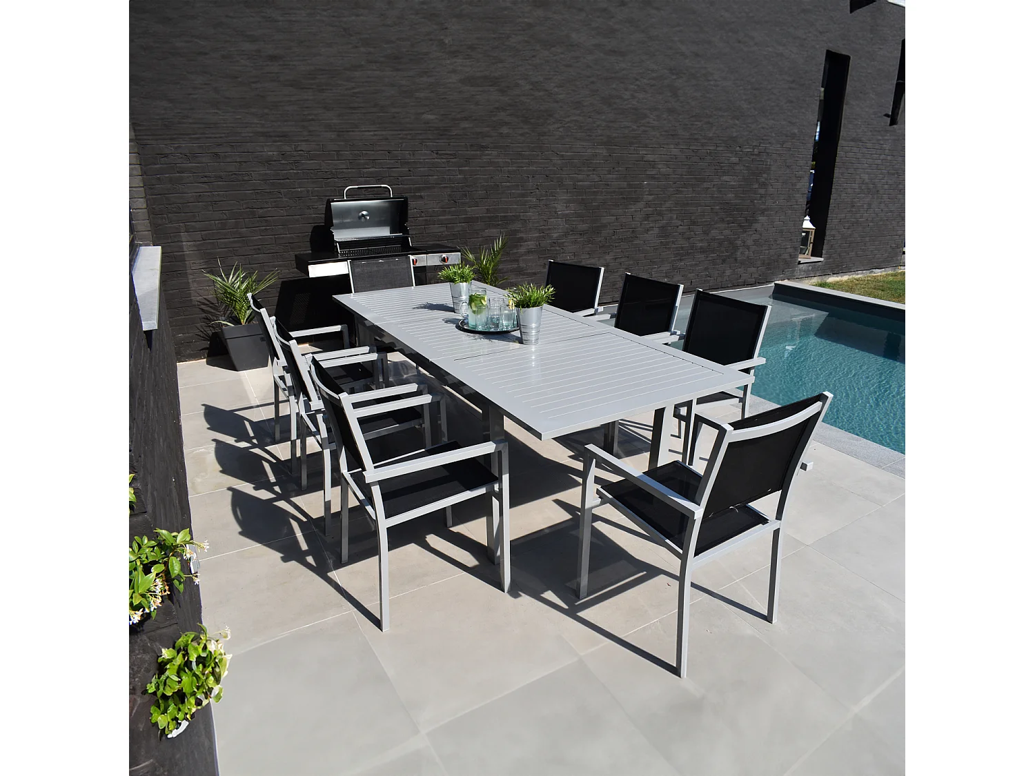 Salon de jardin CAPRI extensible en textilène noir 8 places - aluminium gris - HAPPY GARDEN