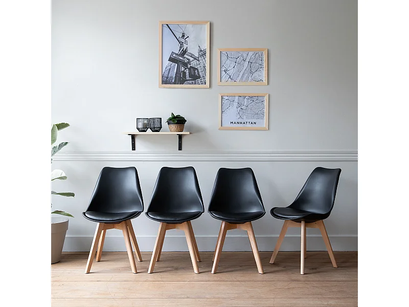Set van 4 zwarte NORA Scandinavische stoelen met kussen