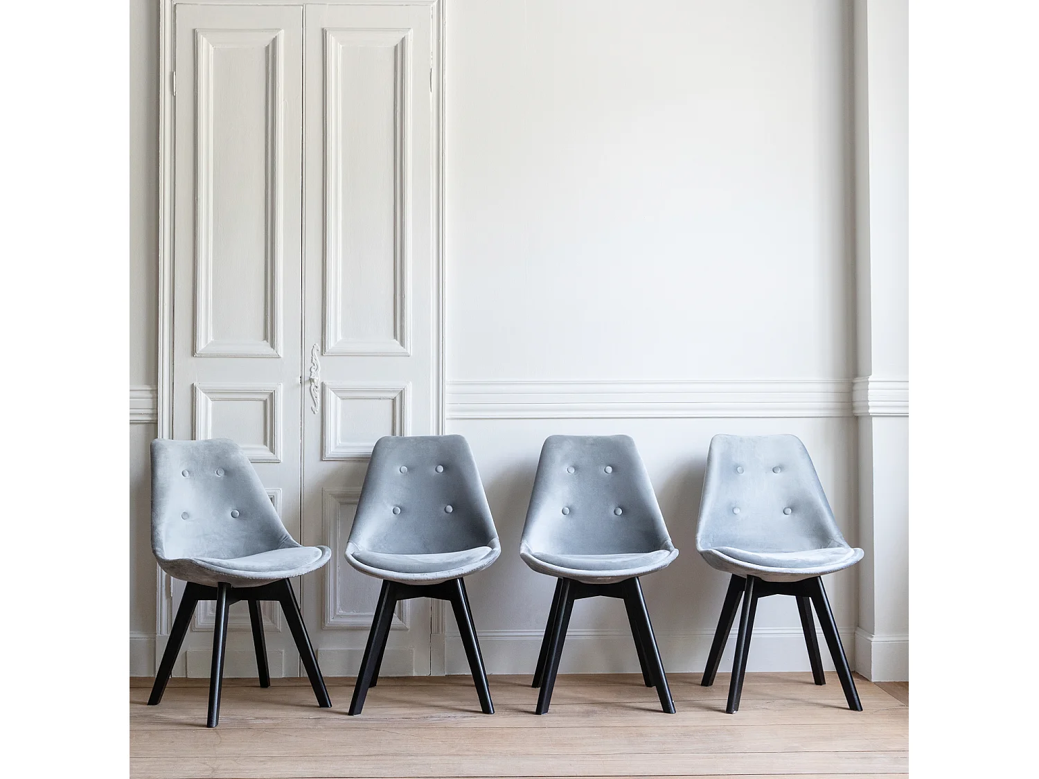 Lot de 4 chaises en velours NORA grises avec coussin - HAPPY GARDEN