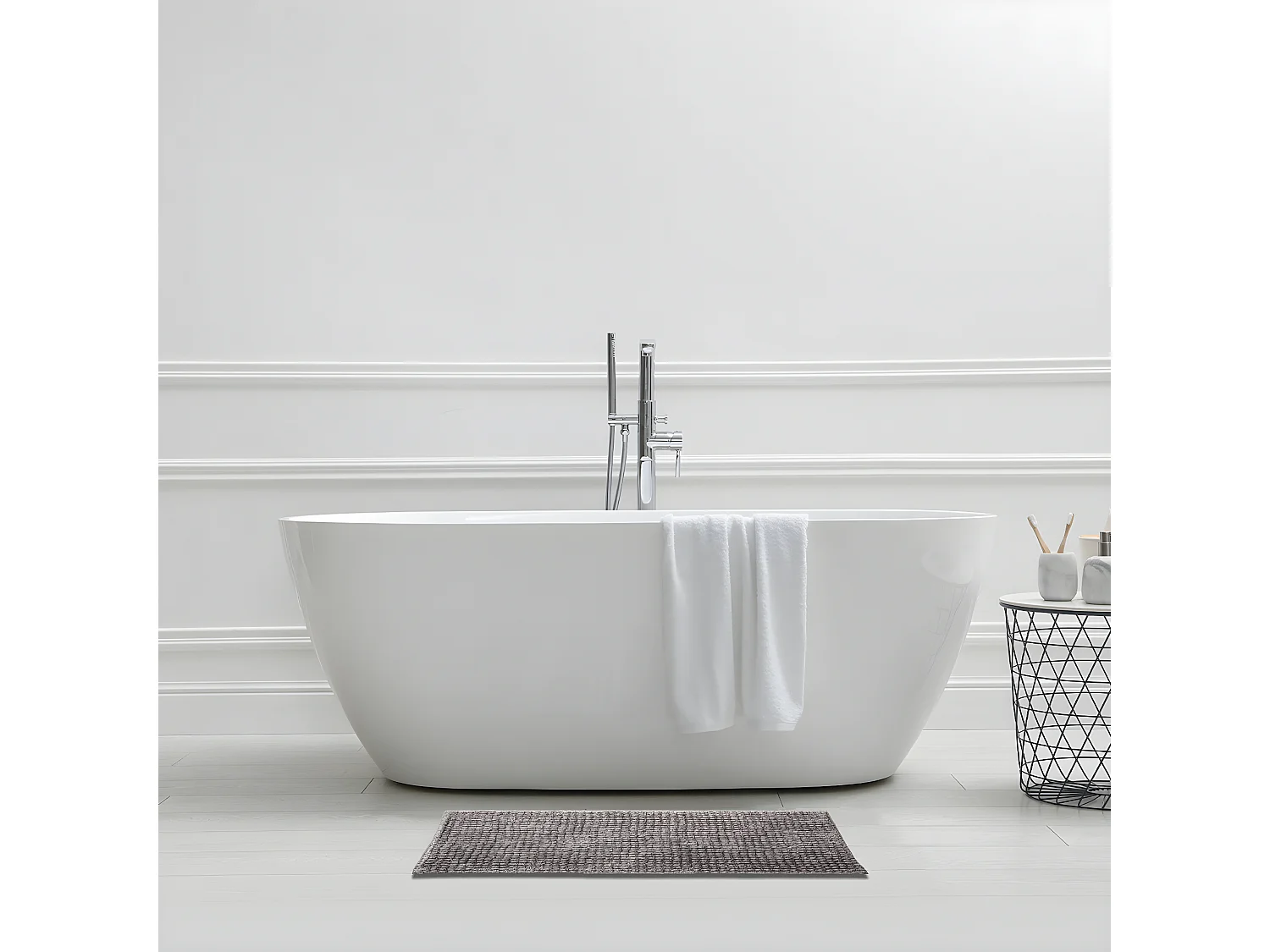 Tapis de bain en polyester uni gris lunaire 50x80cm