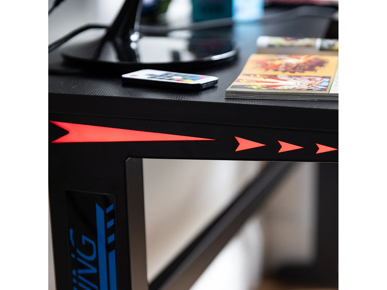 Bureau gamer à LED ALICE - HAPPY GARDEN