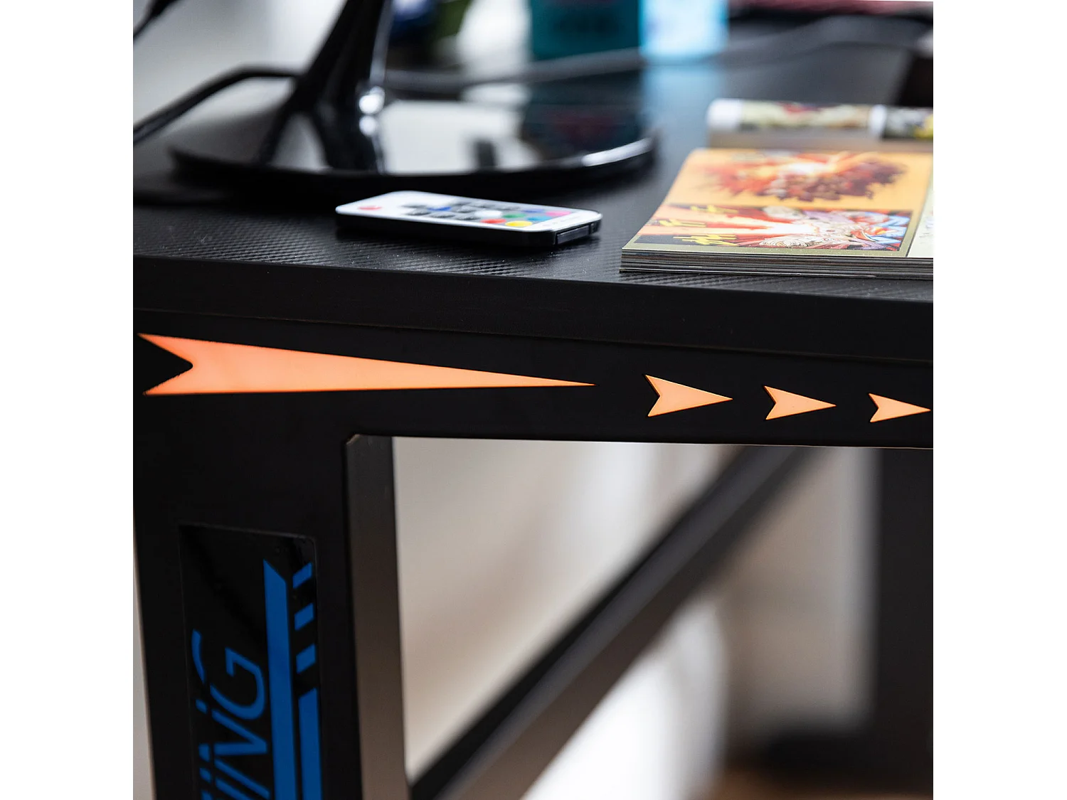 Bureau gamer à LED ALICE - HAPPY GARDEN