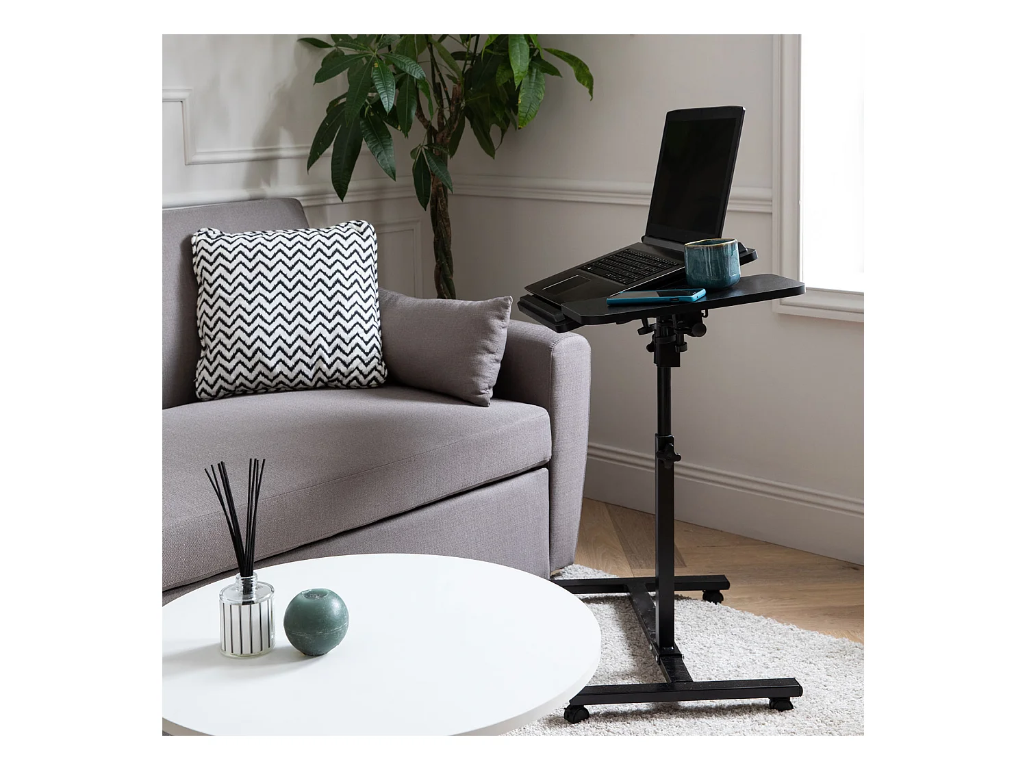 Table pour ordinateur à roulettes noire SABINE - HAPPY GARDEN