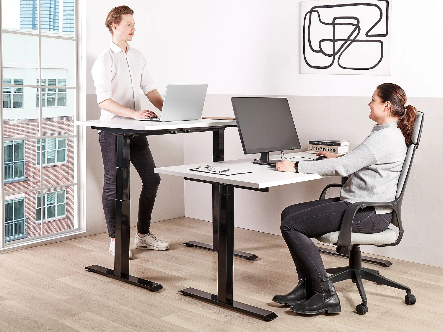 Bureau réglable en hauteur électriquement DESTINES Gris/noir 180 cm 80 cm