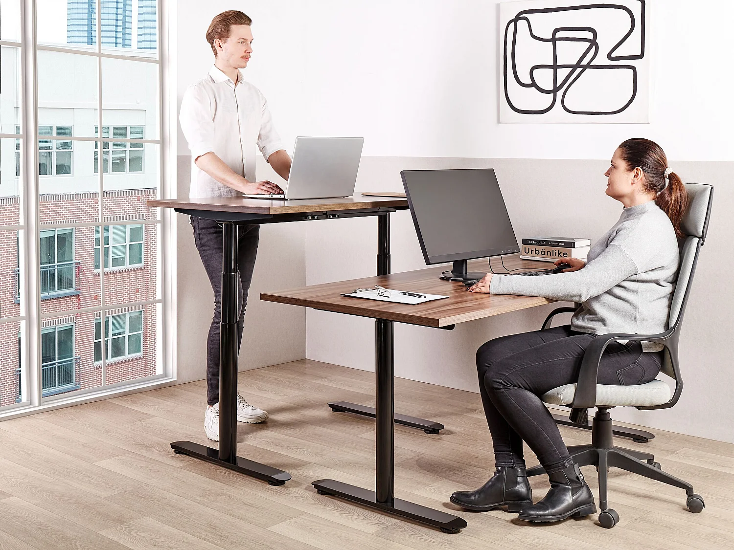 Höhenverstellbarer Schreibtisch mit Kurbel braun/schwarz 160x72 cm DESTINAS