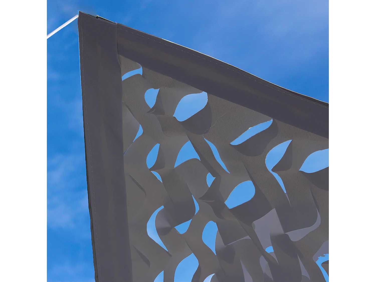 Voile d'ombrage camouflage triangulaire