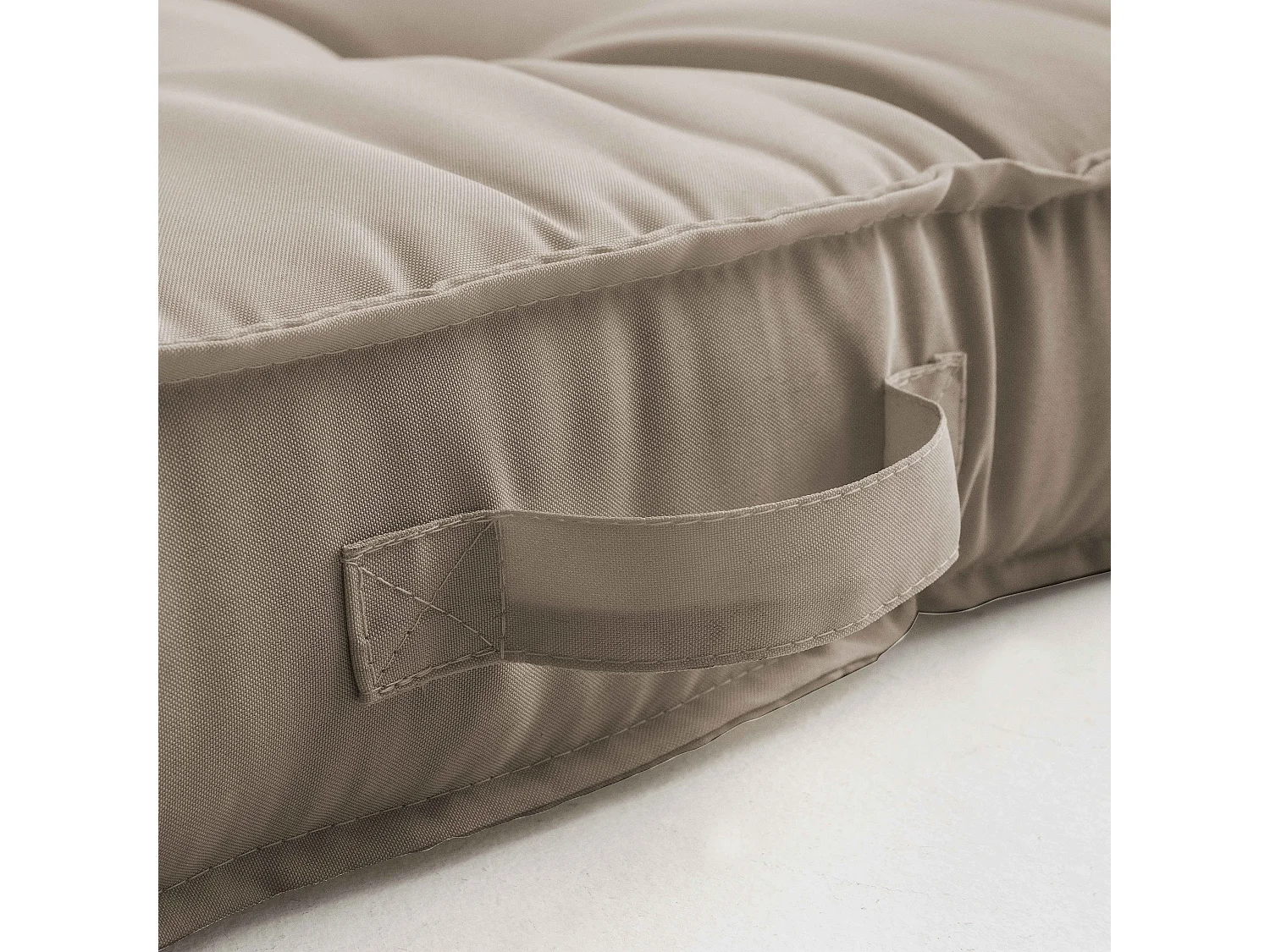 Coussin pour palette matelassé taupe 120 x 80cm