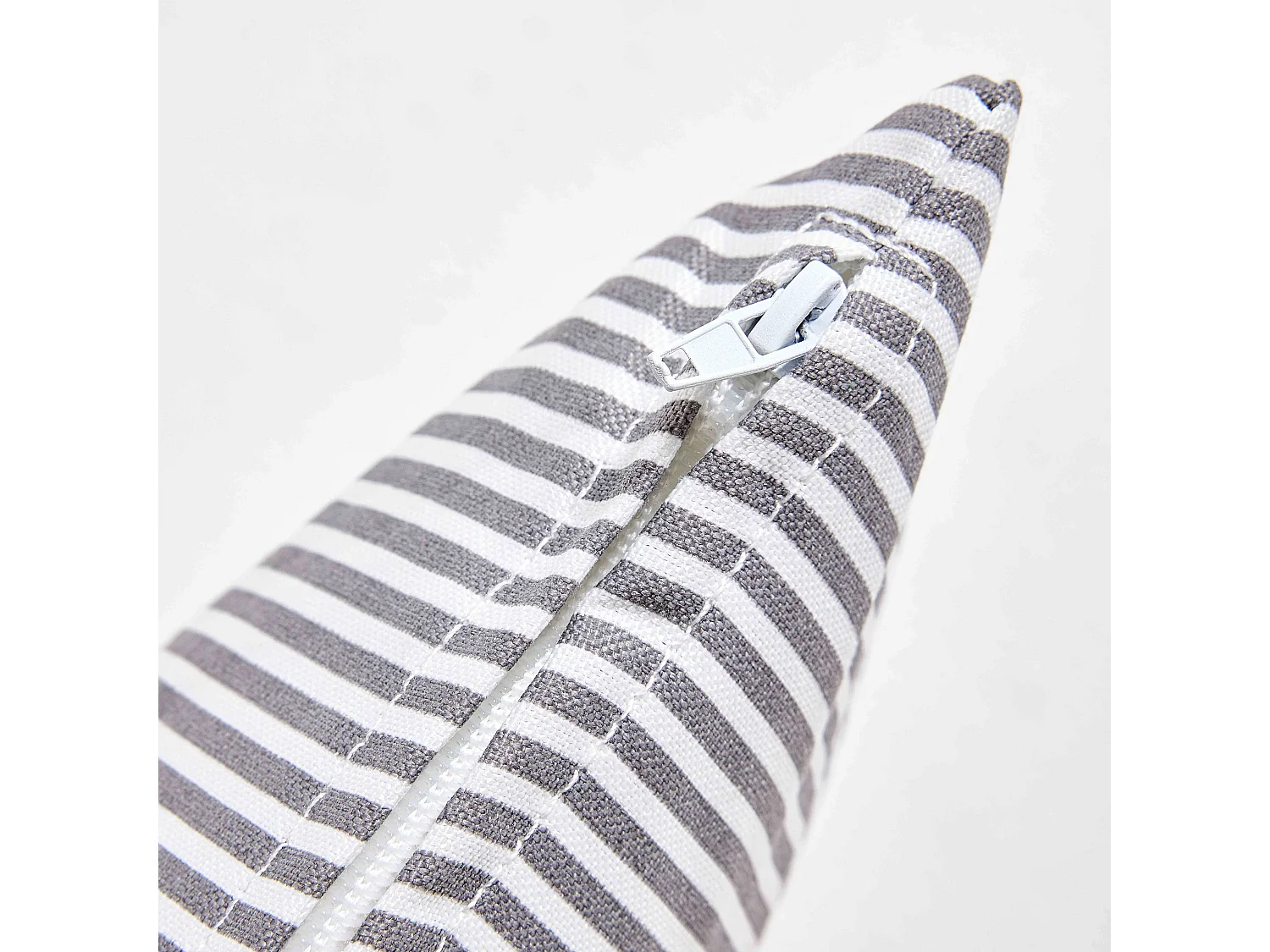 Lot de 2 coussins carrés polyester linea gris 45x45x8 cm