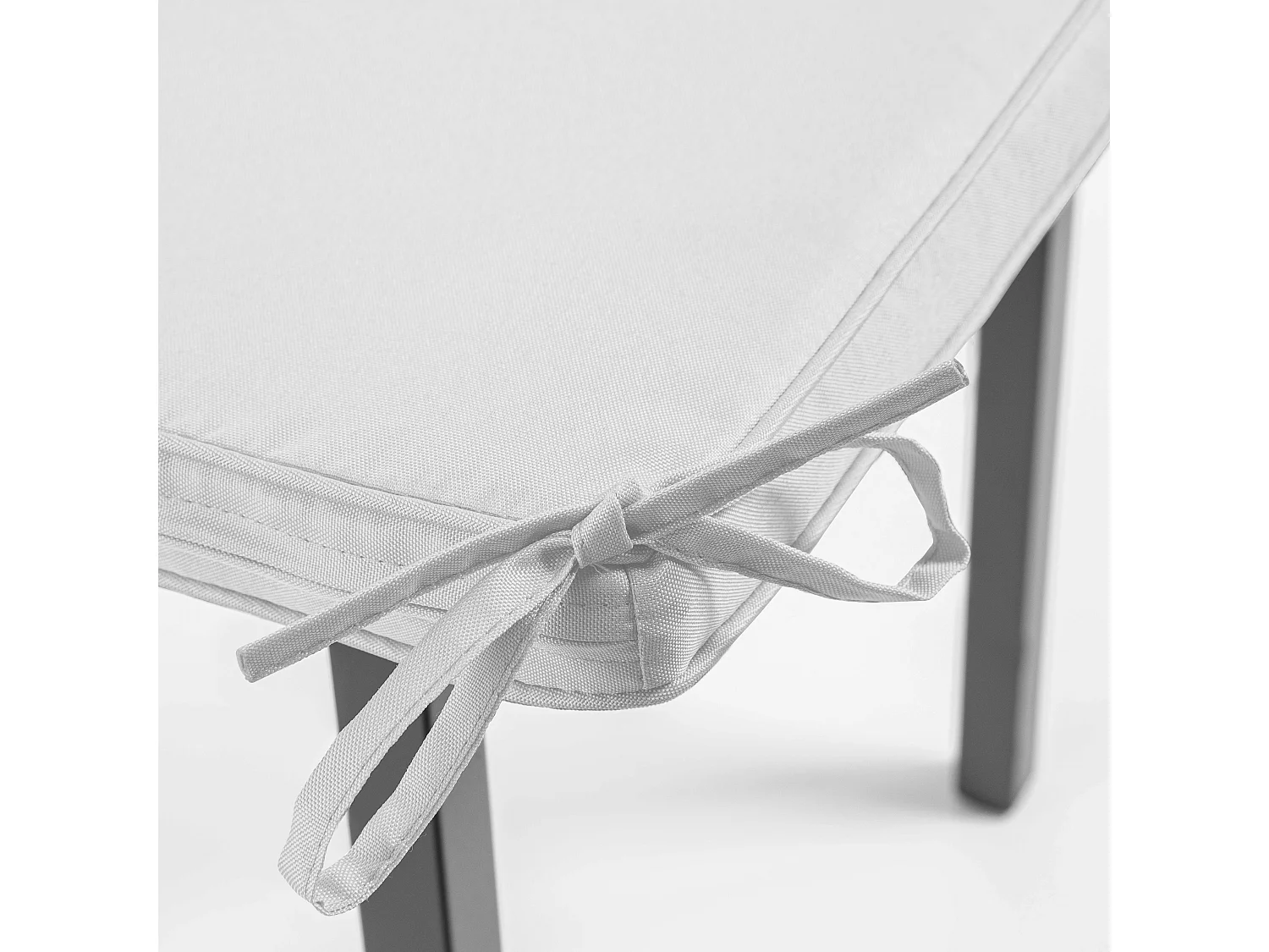 Lot de 4 galettes de chaise polyester écru 40x40x3 cm