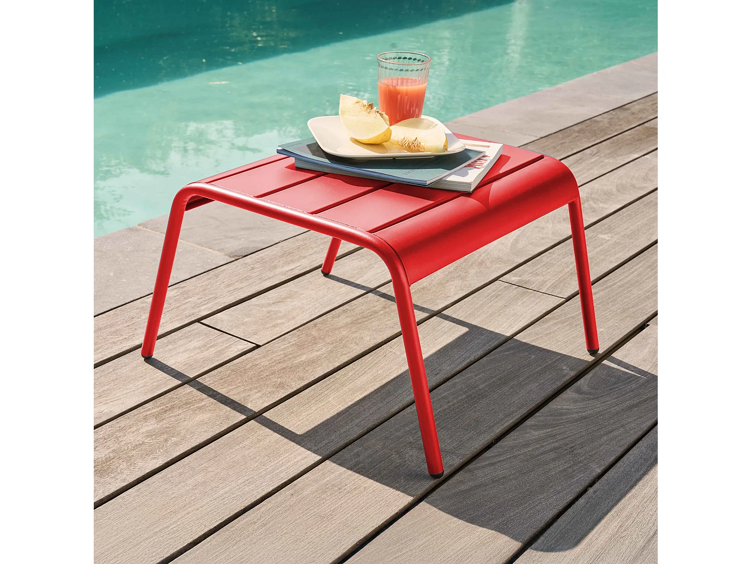 Repose pied en métal rouge - Palavas