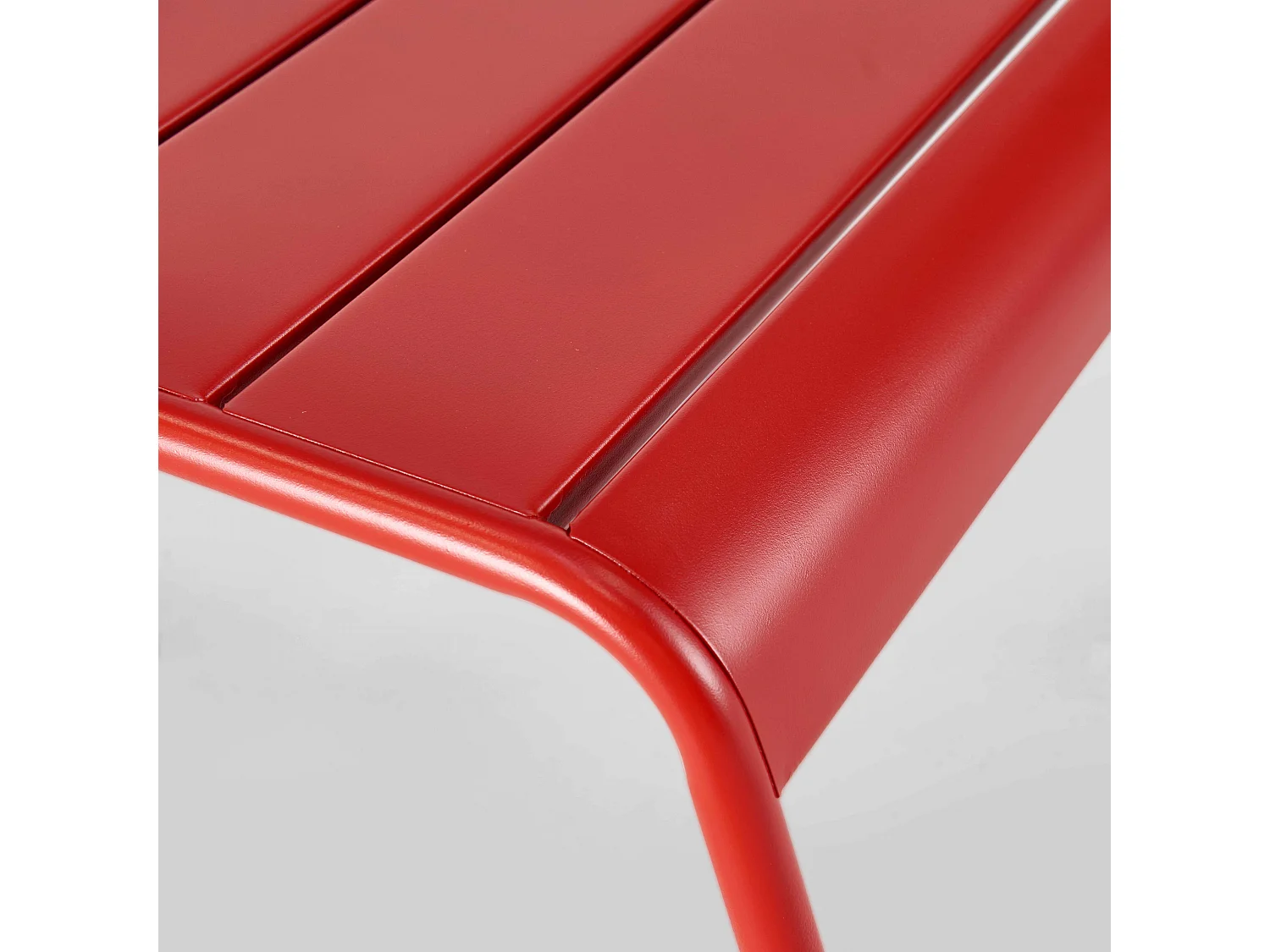 Repose pied en métal rouge - Palavas