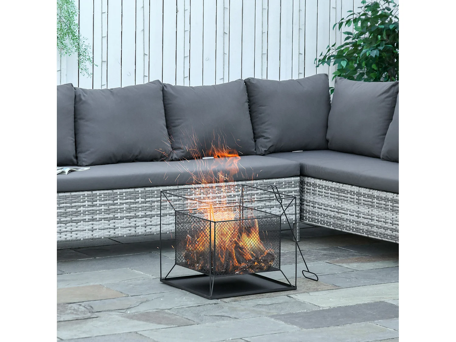 Brasero cheminée foyer extérieur carré avec tisonnier dim. 45L x 45l x 43H cm métal noir