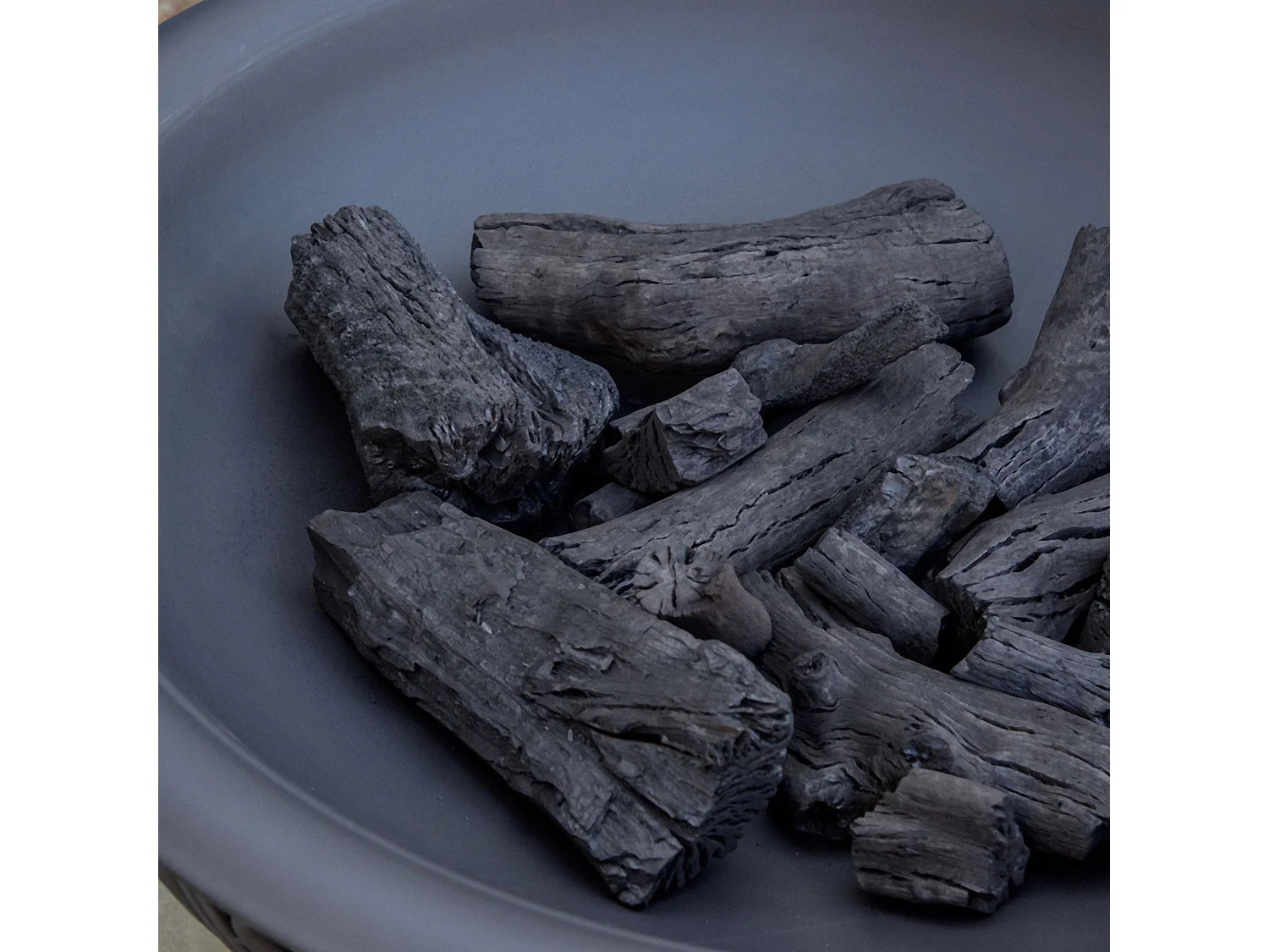 Brasero boule de feu cheminée foyer extérieur Ø 76 x 50H cm grille à charbon couvercle tisonnier housse métal noir bronze