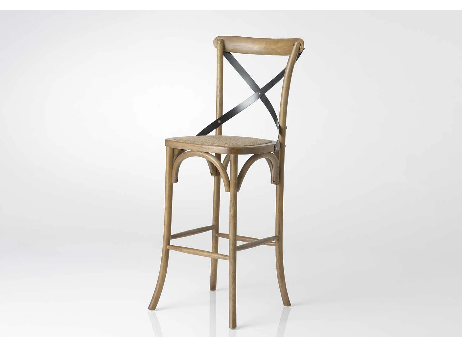 Chaise de bar en orme à croisillons en paille