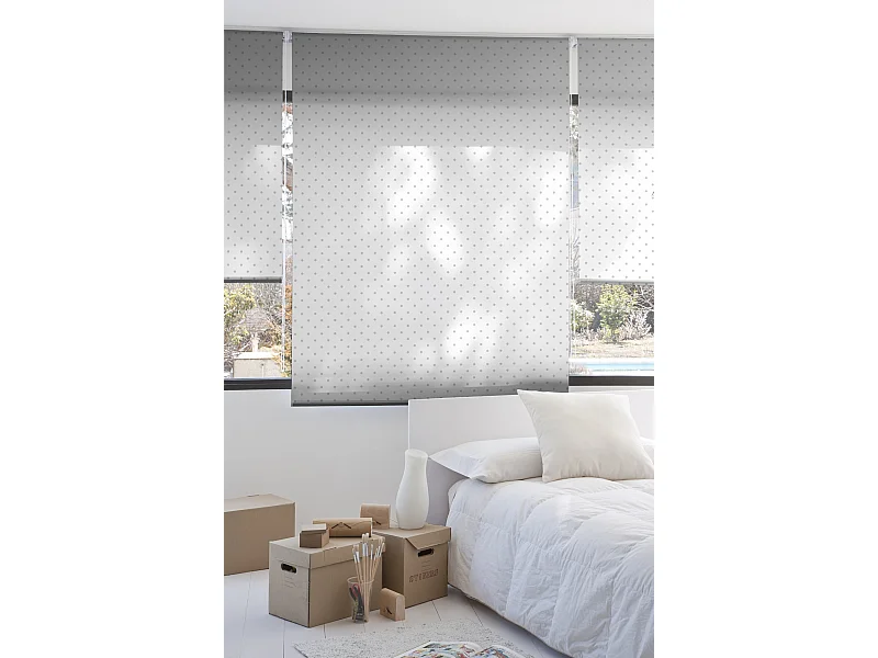 ESTORALIS | Estores Personalizados TEXTURAS | 130 x 255 cm (Ancho por Alto) Tamaño de Tela 127 x 250 cm | Modelo MOTAS-1 Color Gris