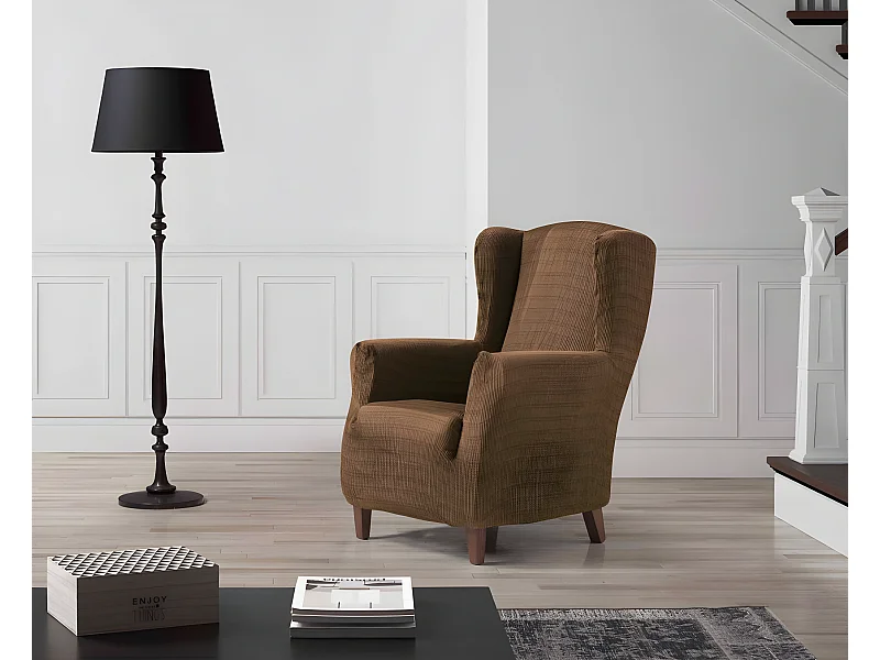 ESTORALIS | Funda Sillon Tejido Elastico Resistente | Para Sillon Orejero | Tamaño ( de 70 a 110 cm. )  | Modelo VEGA Color Marron