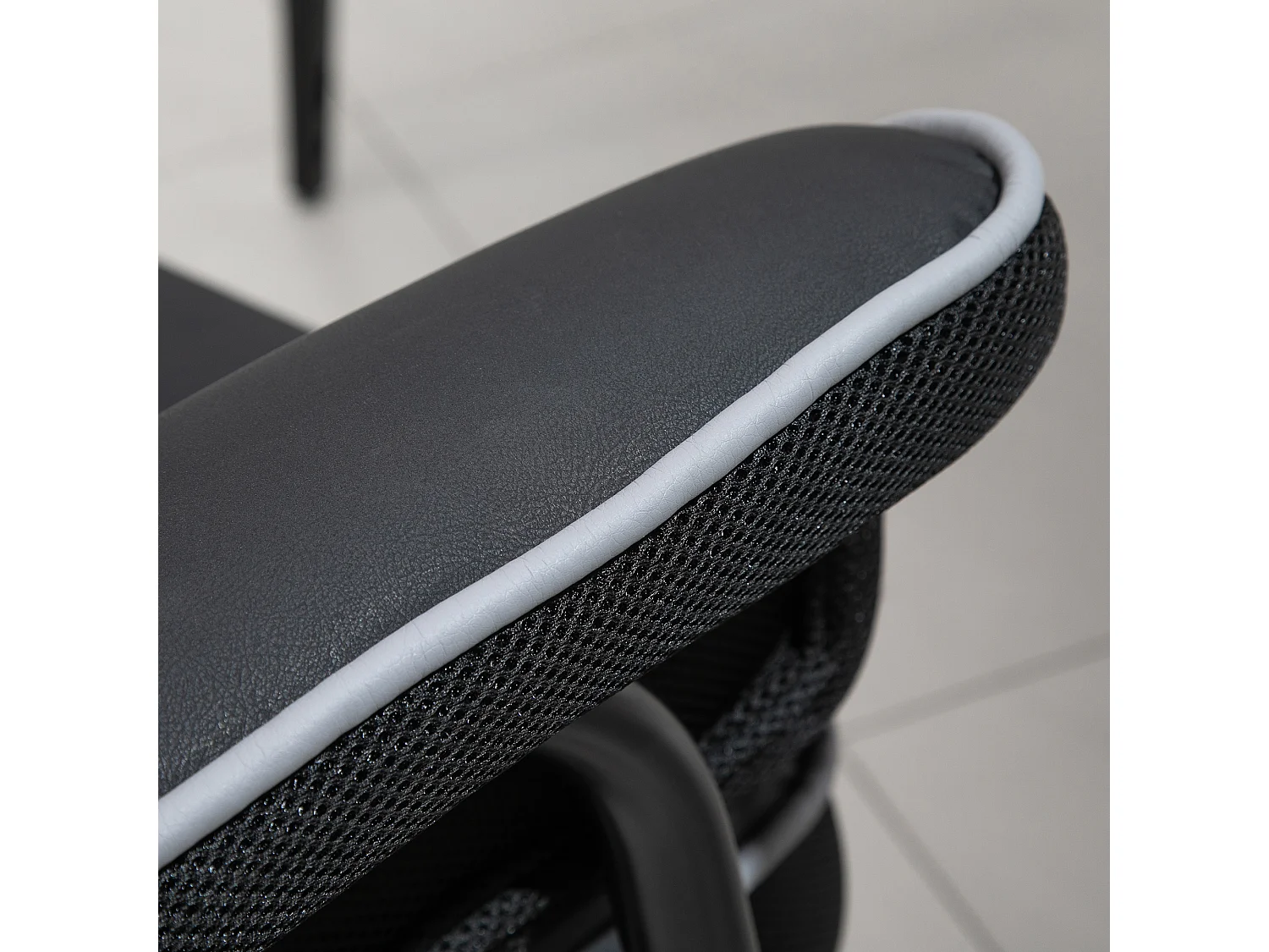 Fauteuil de bureau gamer ergonomique grand confort - 76L x 80l x 118-124H cm - noir