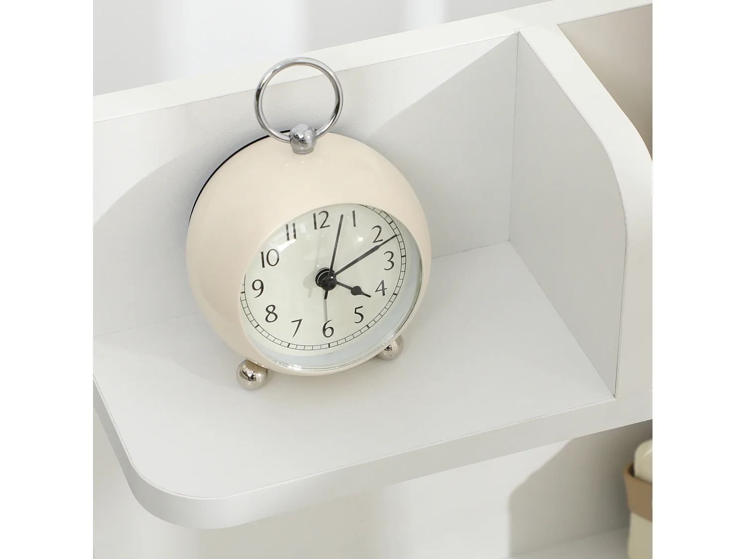 Chevet table de nuit multi-rangement 2 tiroirs niche étagère plateau panneaux particules blanc