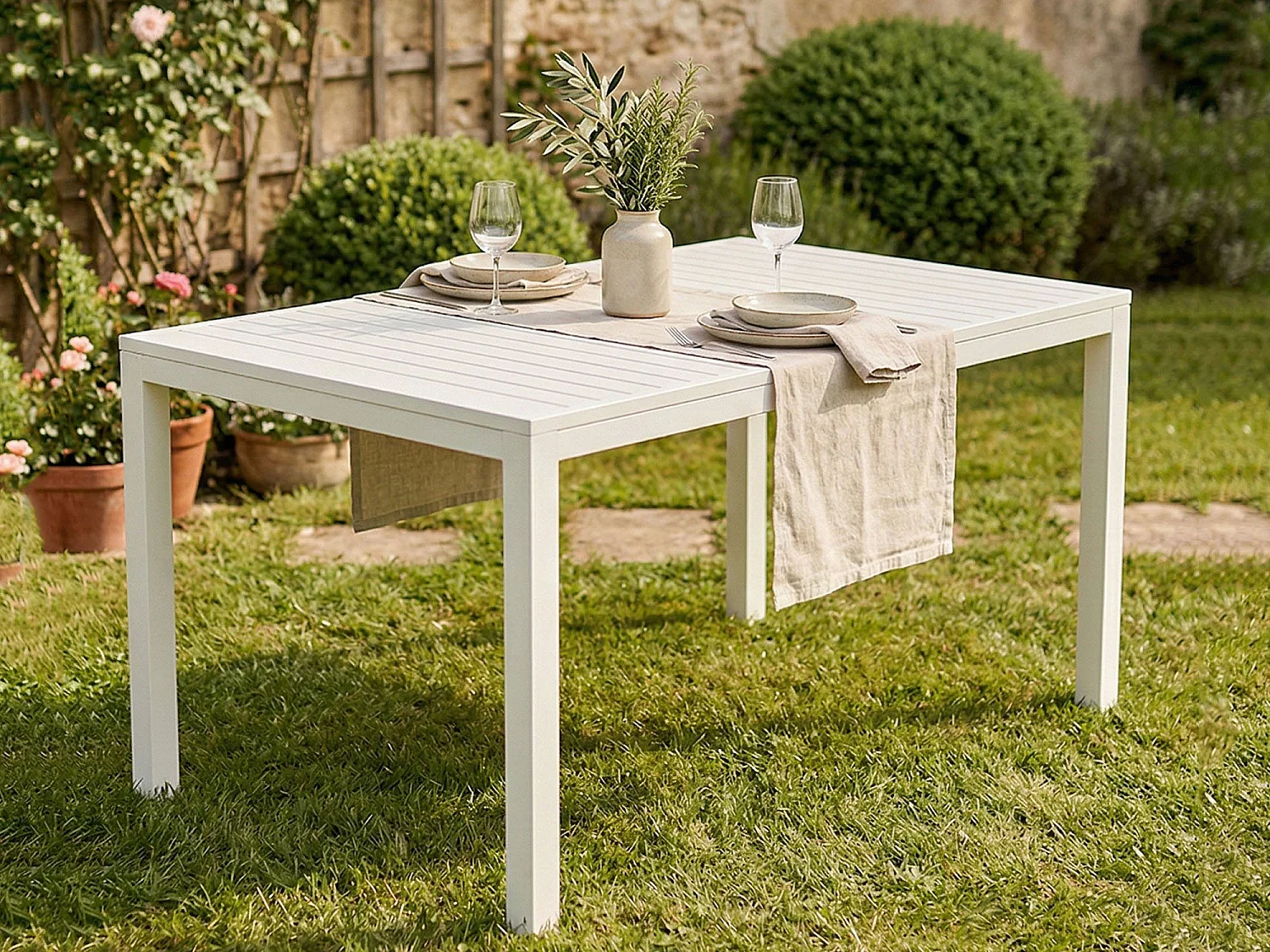Danastas buitentafel, rechthoekige eettafel, multifunctionele tuintafel, 100% gemaakt in Italië, 150x90h72 cm, wit
