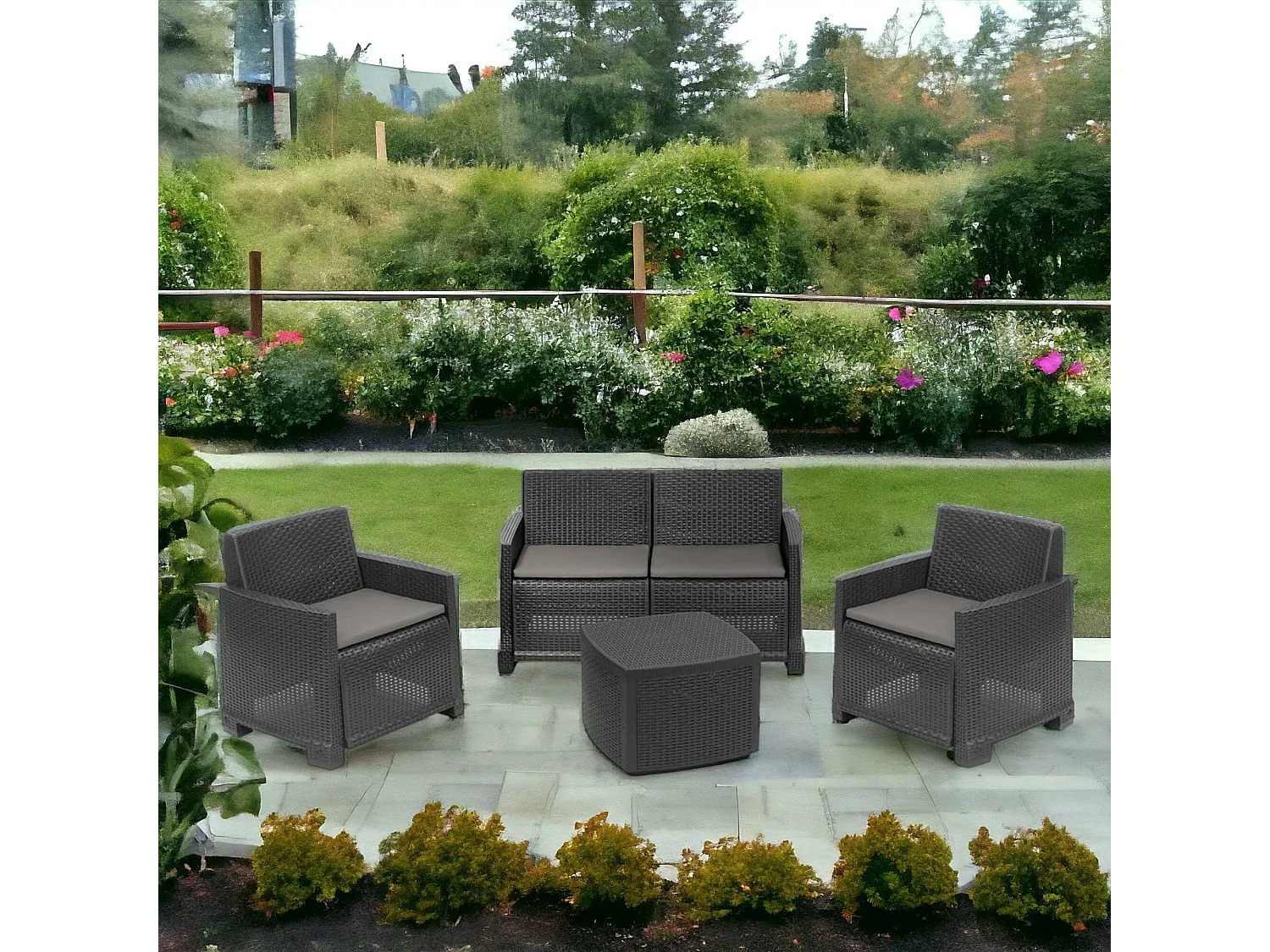 Salon d'extérieur Dbalestrer, Salon de jardin avec 2 fauteuils, 1 canapé et 1 table de rangement, Effet rotin avec coussins, 100% Made in Italy, Anthracite