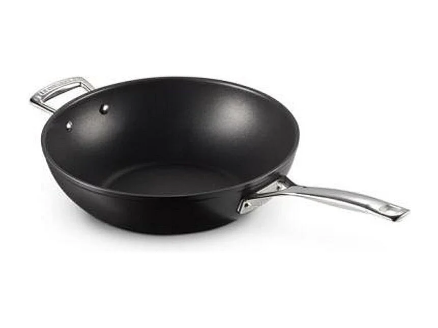 Patelnia woka z powłoką nieprzywierającą Le Creuset Toughened Non-Stick o średnicy 30 cm w kolorze czarnym i srebrnym