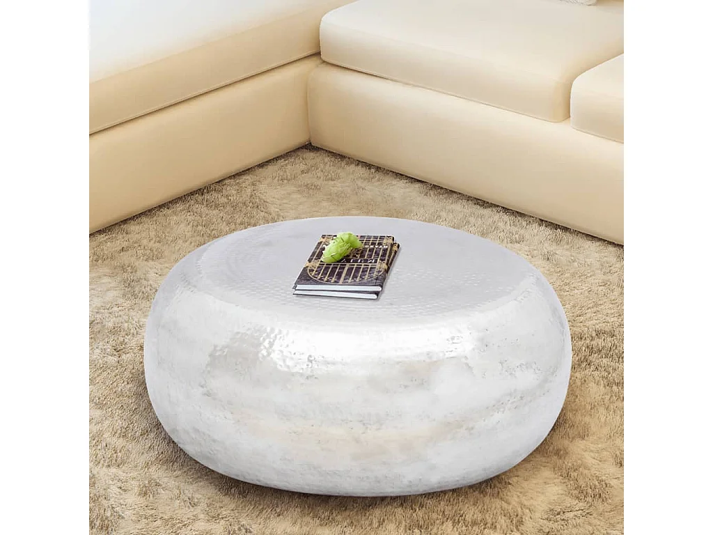 Table basse martelée en aluminium Argenté